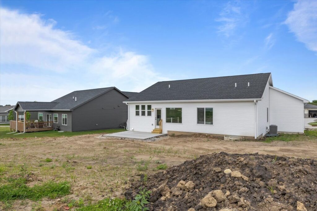 1632 20th AVE SE (27)