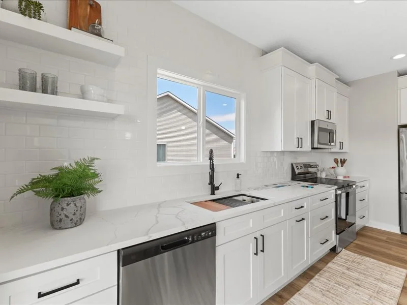 1726 Tuscany Dr SE, kitchen - Gladiator Homes - Affordable and Quality Housing in Des Moines, Ankeny, iowa_best home builders in ankeny, iowa 01