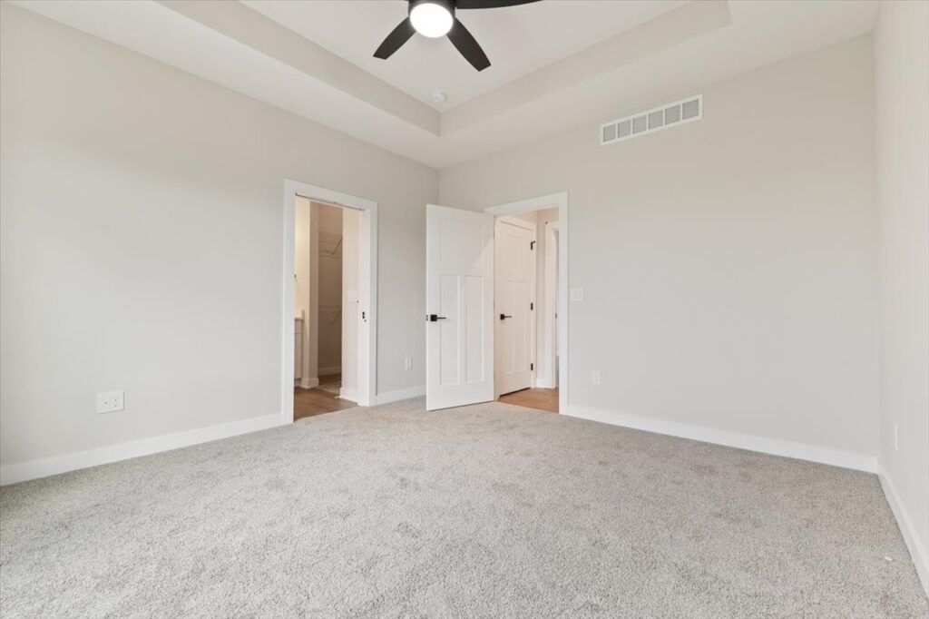 625 NW Georgetown Dr in Waukee, IA bed room