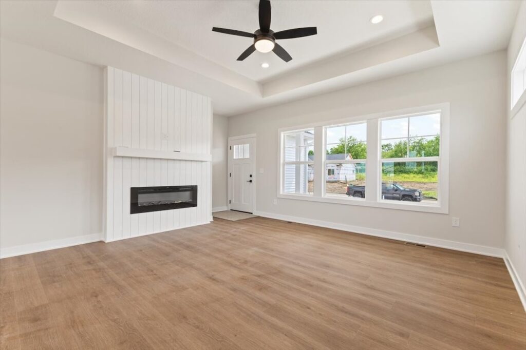 625 NW Georgetown Dr in Waukee, IA living room area