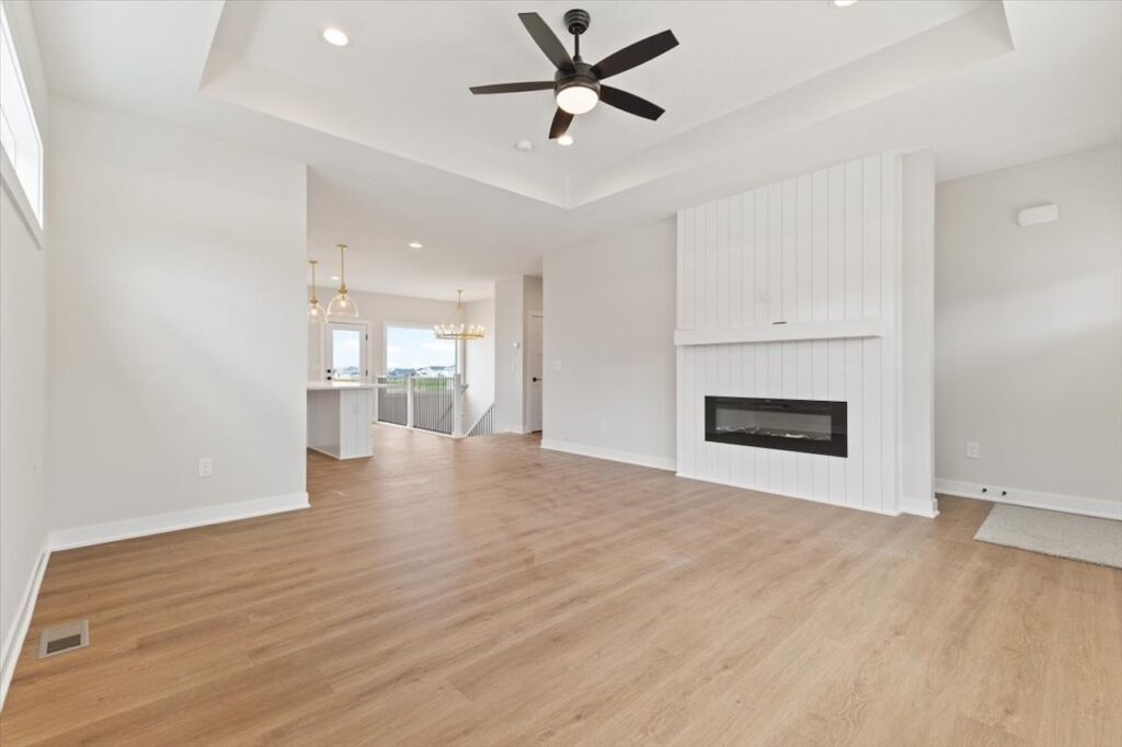 625 NW Georgetown Dr in Waukee, IA living room