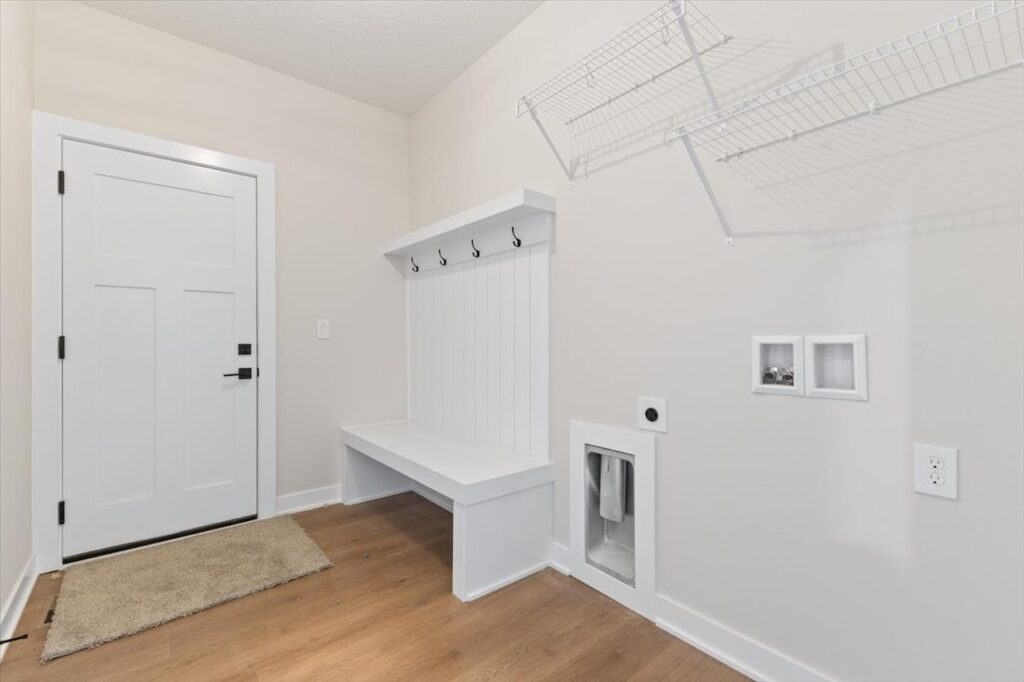 625 NW Georgetown Dr in Waukee, IA room