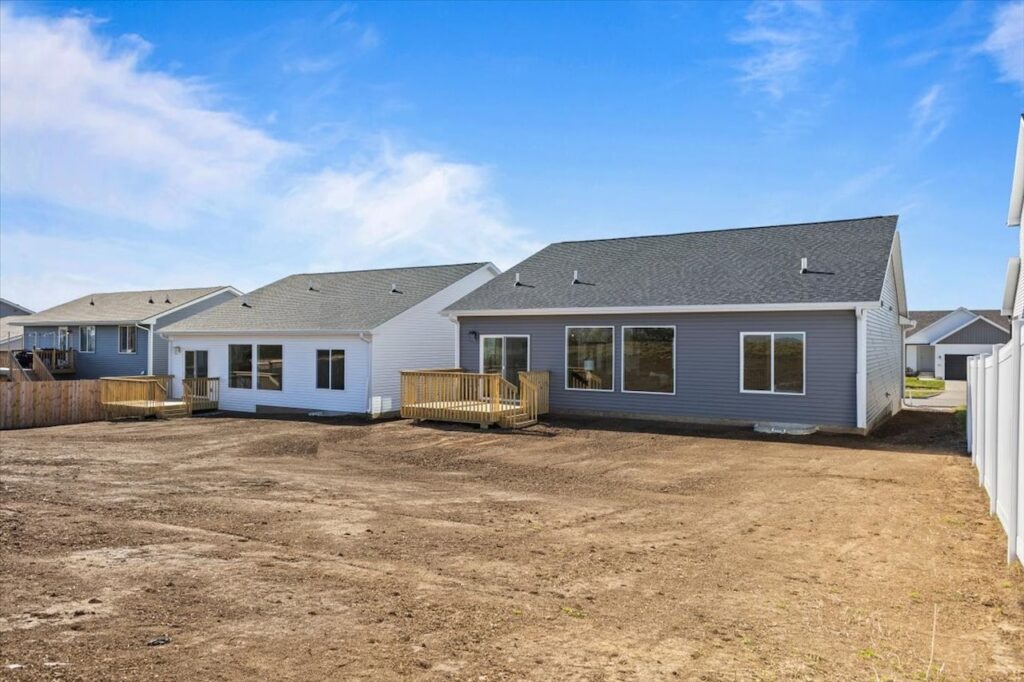 304 S Valley View Dr Norwalk IA