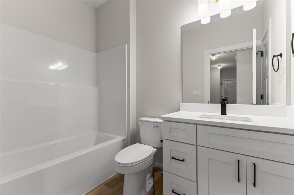 4513 NW 17th St, Ankeny, IA