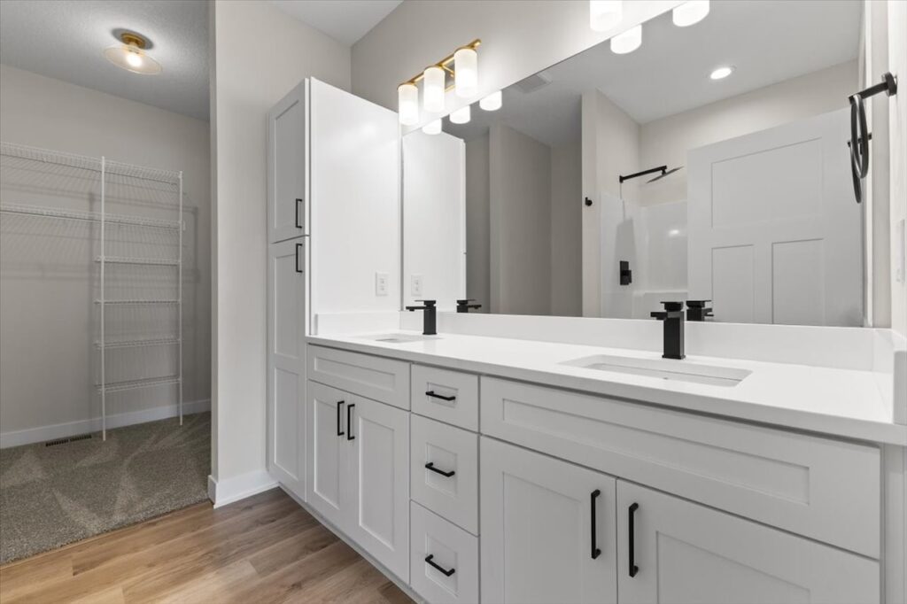 4513 NW 17th St, Ankeny, IA