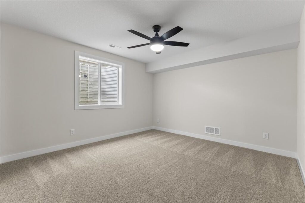 4513 NW 17th St, Ankeny, IA