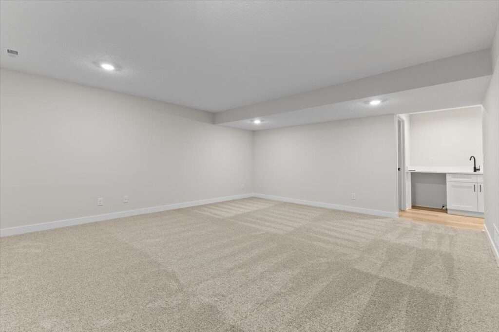 4513 NW 17th St, Ankeny, IA