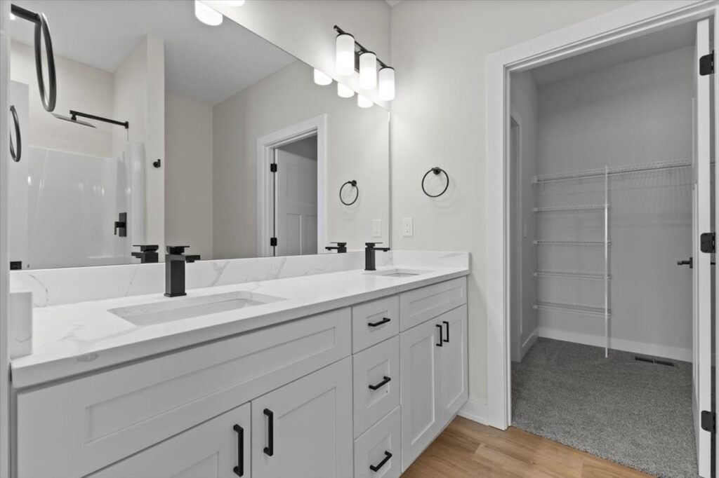 4514 NW 17th St, Ankeny, IA