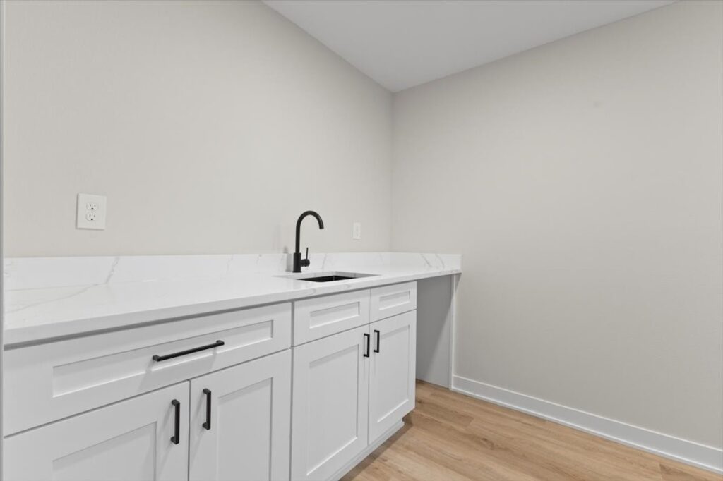 4514 NW 17th St, Ankeny, IA