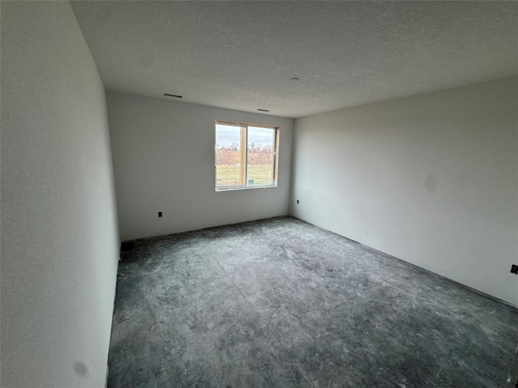 Available and Move-In Ready Homes at 1852 Tuscany Dr SE in Altoona, IA