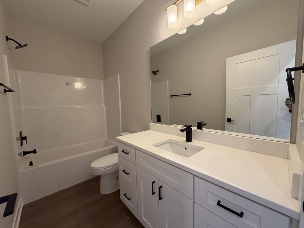 Move in Ready Homes and Available Homes for SALE in 806 Kingman BLVD Madrid, IA