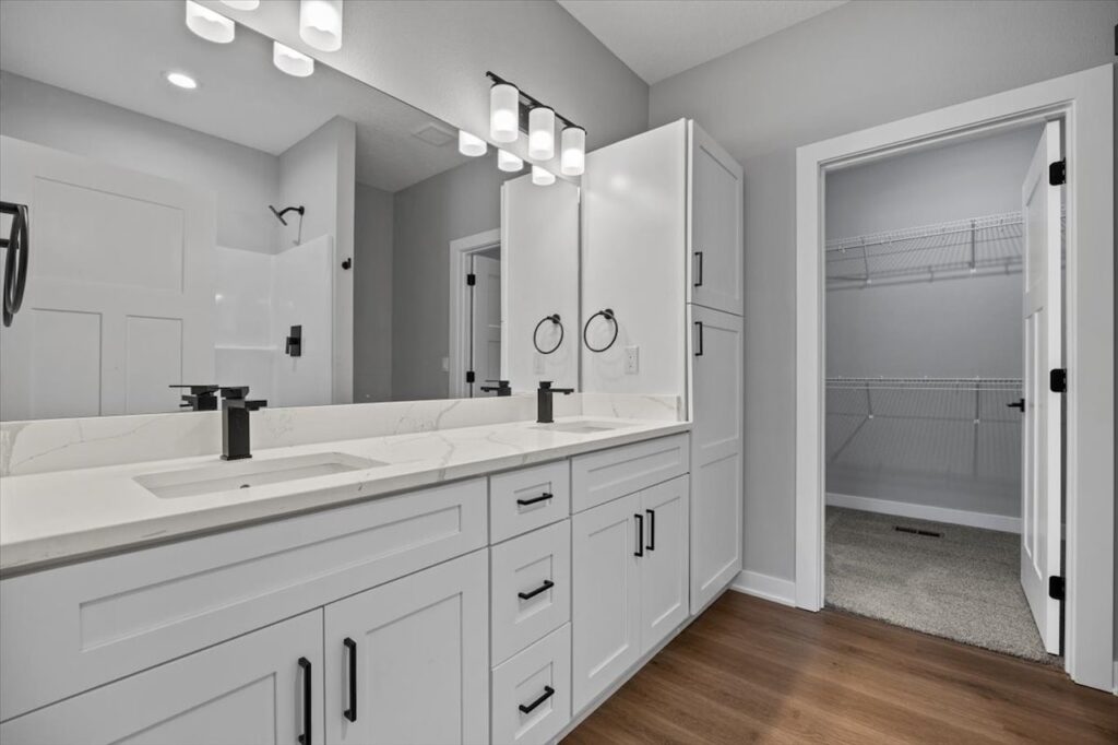 New Available and Move In Ready Homes for sale at 1530 Timber Ridge Dr in Norwalk, IA