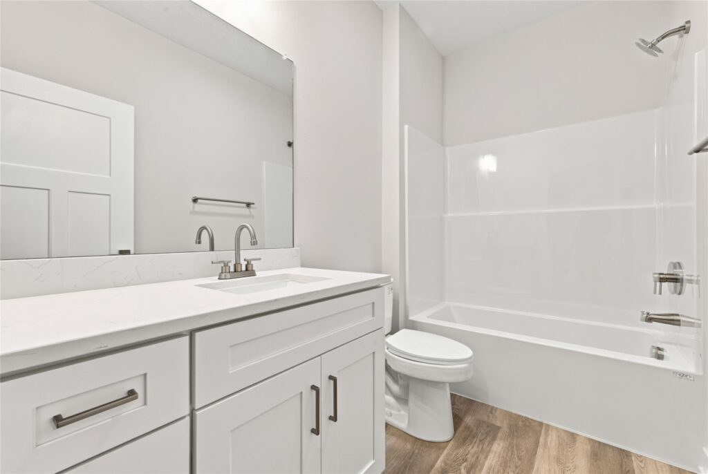 Available Homes For Sale at 580 NW Georgetown Dr in Waukee, IA