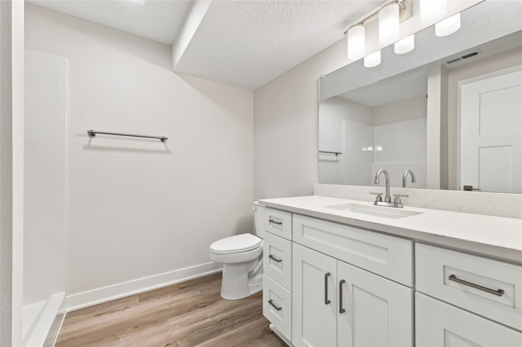 Available Homes For Sale at 580 NW Georgetown Dr in Waukee, IA