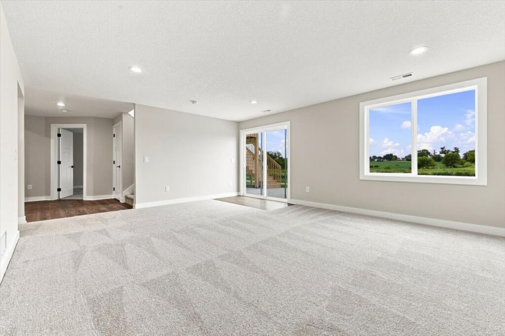 Available Homes and Move In Ready Homes for Sale at 1820 Tuscany Dr SE in Altoona, IA