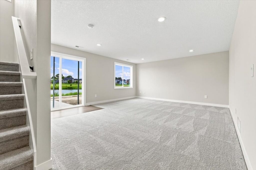 Available Homes and Move In Ready Homes for Sale at 1820 Tuscany Dr SE in Altoona, IA