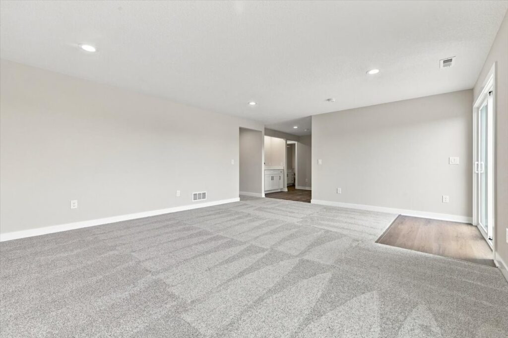 Available Homes and Move In Ready Homes for Sale at 1820 Tuscany Dr SE in Altoona, IA