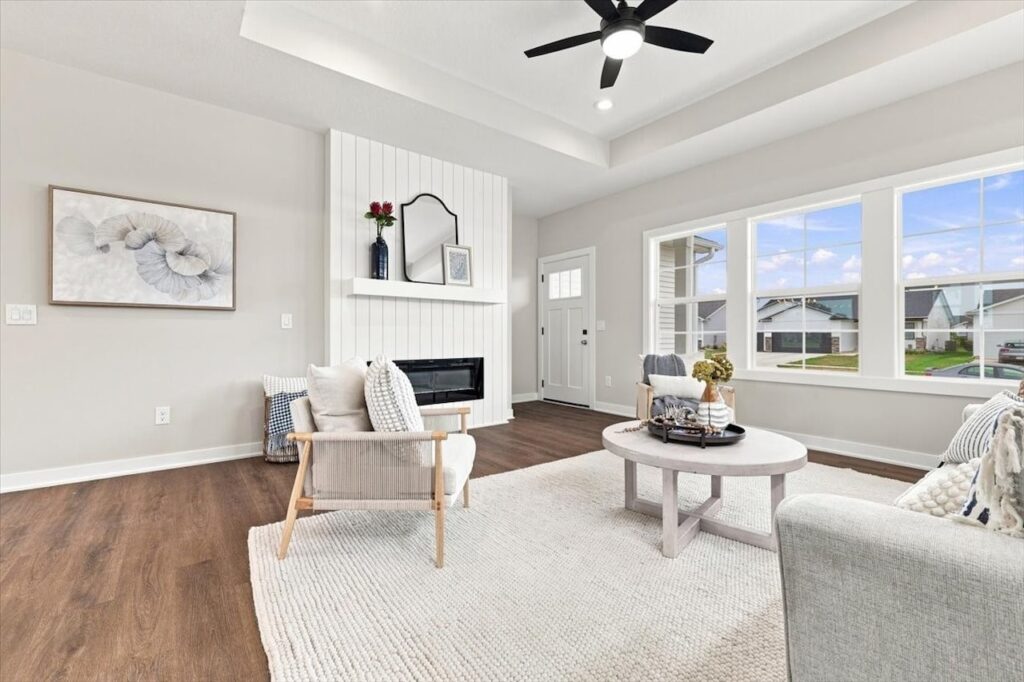 Available Homes and Move In Ready Homes for Sale at 1820 Tuscany Dr SE in Altoona, IA
