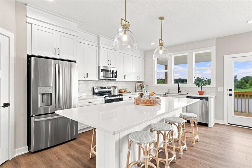 Available Homes and Move In Ready Homes for Sale at 1820 Tuscany Dr SE in Altoona, IA