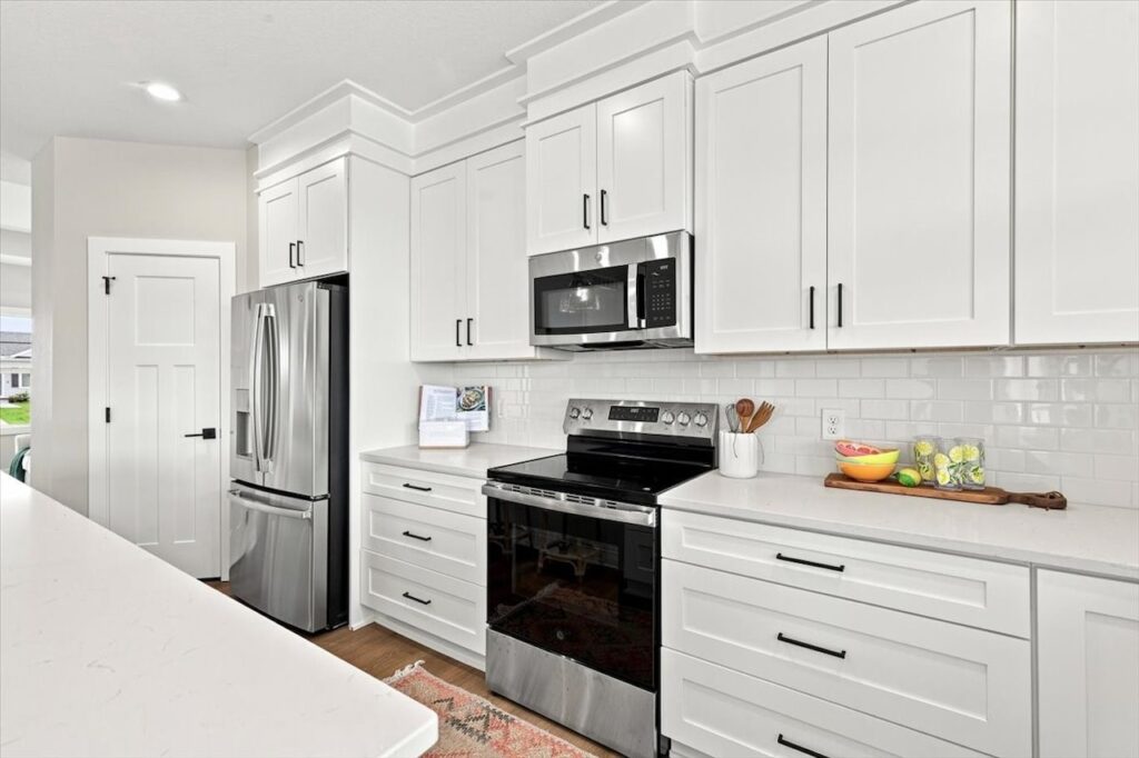 Available Homes and Move In Ready Homes for Sale at 1820 Tuscany Dr SE in Altoona, IA