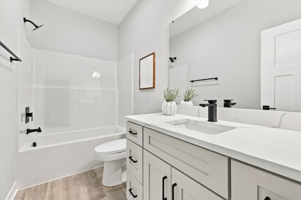 Available and Move in Ready Homes for sale at 1041 2nd St NE Altoona, IA 50009