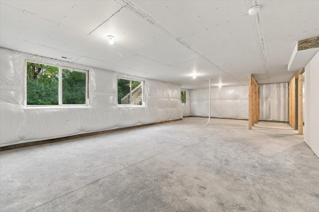 Available and Move in Ready Homes for sale at 1041 2nd St NE Altoona, IA 50009