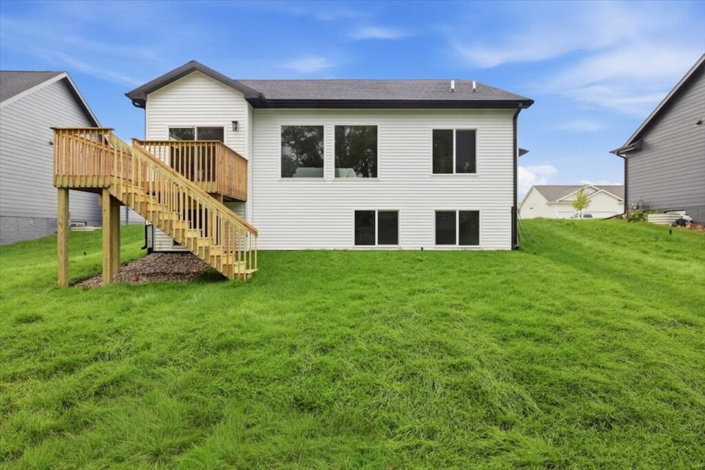 Available and Move in Ready Homes for sale at 1041 2nd St NE Altoona, IA 50009