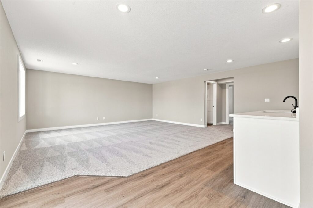 Available Homes and Move In Ready Homes for sale 515 NW Georgetown Dr in Waukee, IA