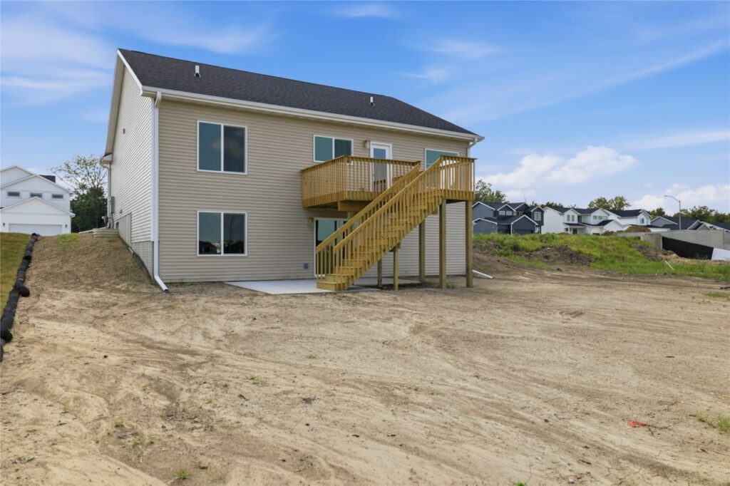 Available Homes and Move In Ready Homes for sale 515 NW Georgetown Dr in Waukee, IA