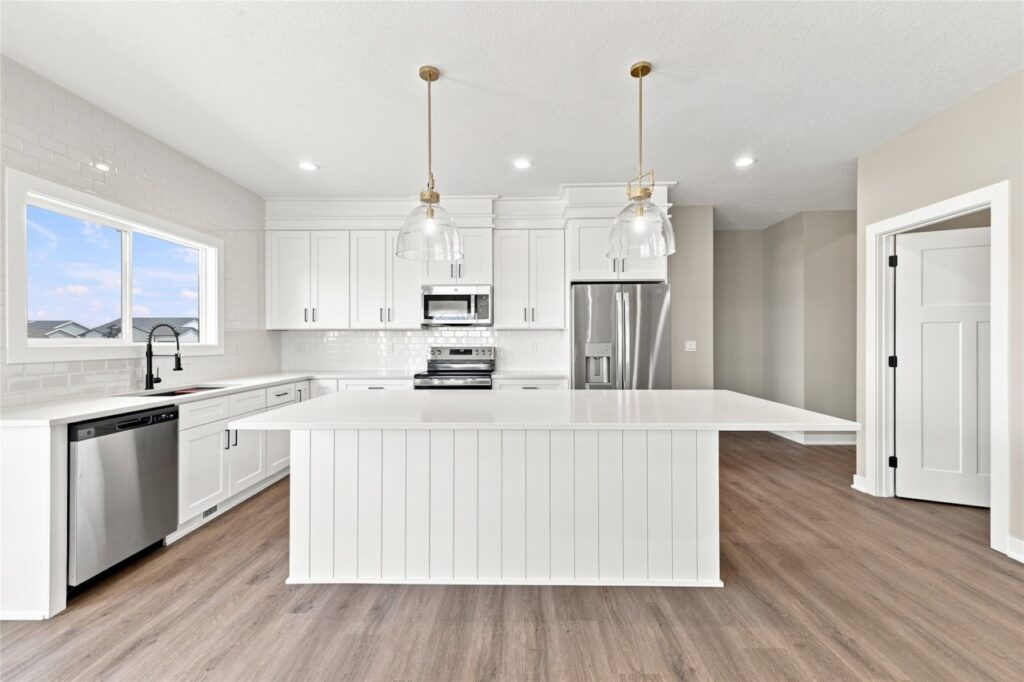 Available Homes and Move In Ready Homes for sale 515 NW Georgetown Dr in Waukee, IA