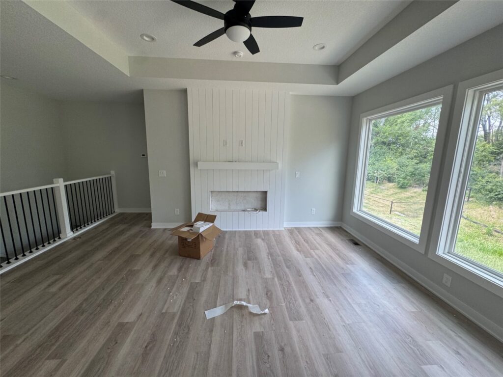 Available Homes for sale and Move In Ready Homes For Sale at 1041 2nd St NE in Altoona, IA