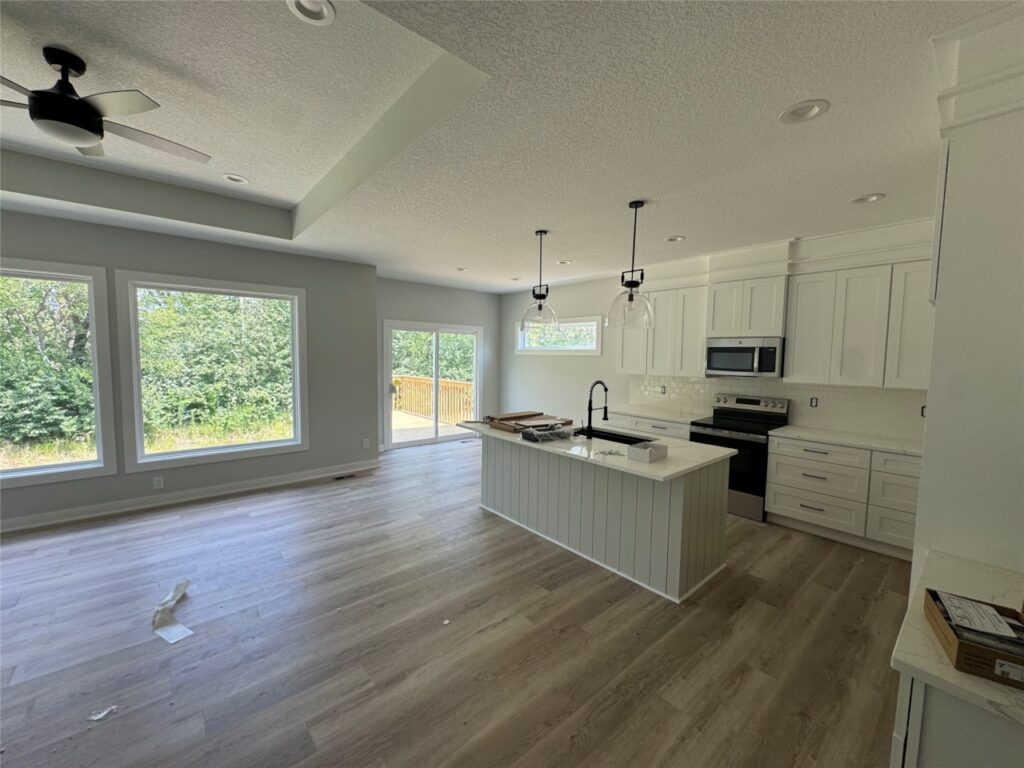 Available Homes for sale and Move In Ready Homes For Sale at 1041 2nd St NE in Altoona, IA