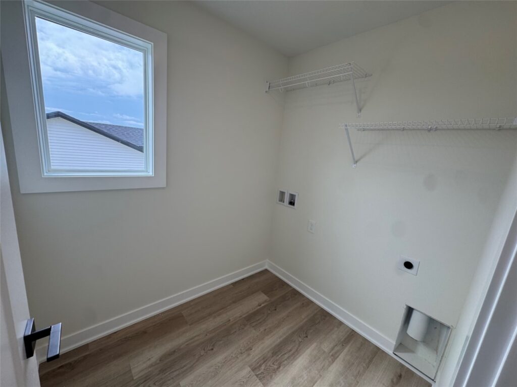 Available Homes for sale and Move In Ready Homes For Sale at 1647 20th Ave SE in Altoona, IA