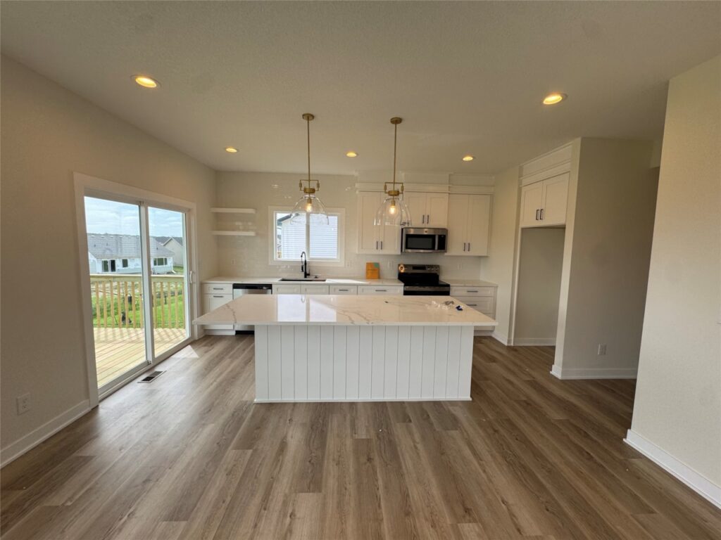 Available Homes for sale and Move In Ready Homes For Sale at 1647 20th Ave SE in Altoona, IA
