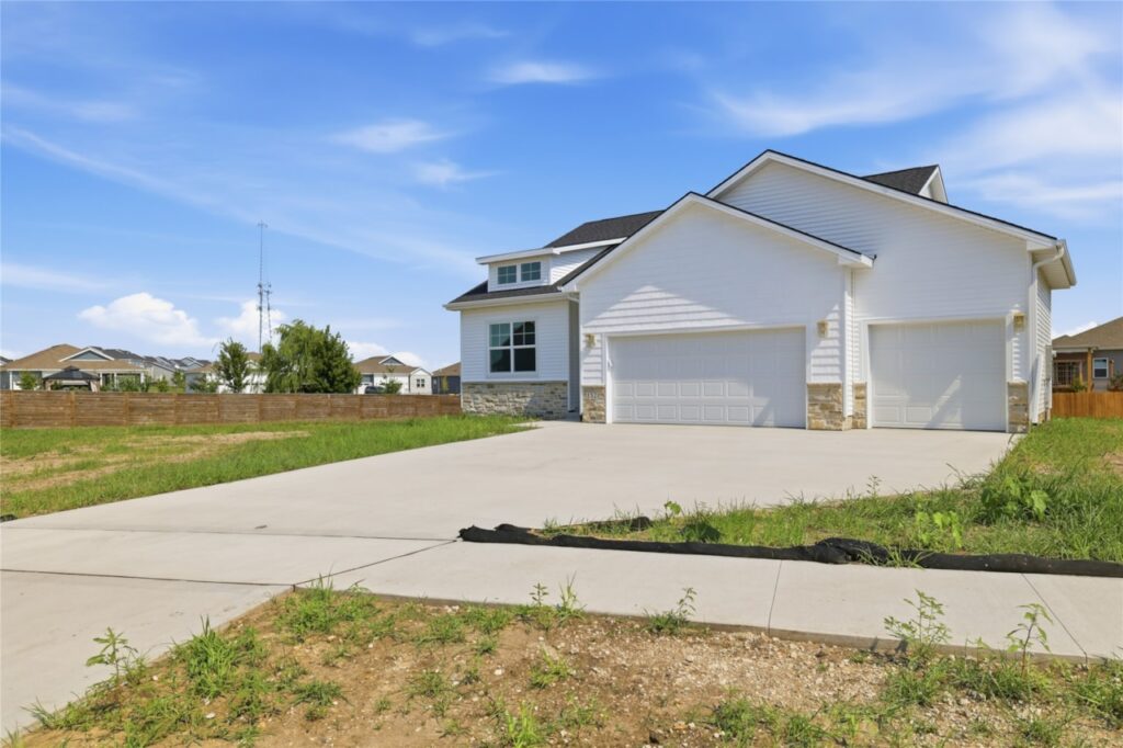 Available Homes for sale and Move in ready homes for sale at 1320 NW Yorktown Dr in Waukee, IA