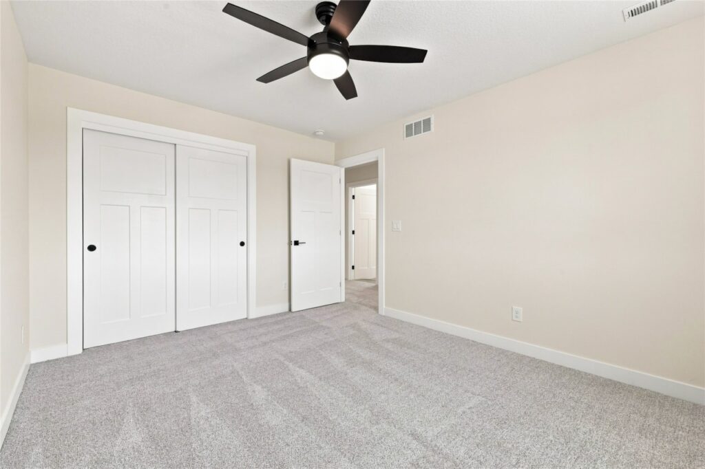 Available and Move In Ready Homes for sate at 1647 20th Ave SE in Altoona, IA