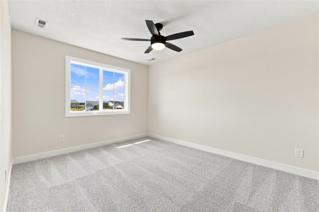 Available and Move In Ready Homes for sate at 1647 20th Ave SE in Altoona, IA