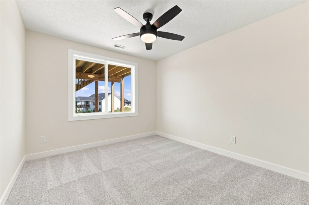 Available and Move In Ready Homes for sate at 1647 20th Ave SE in Altoona, IA