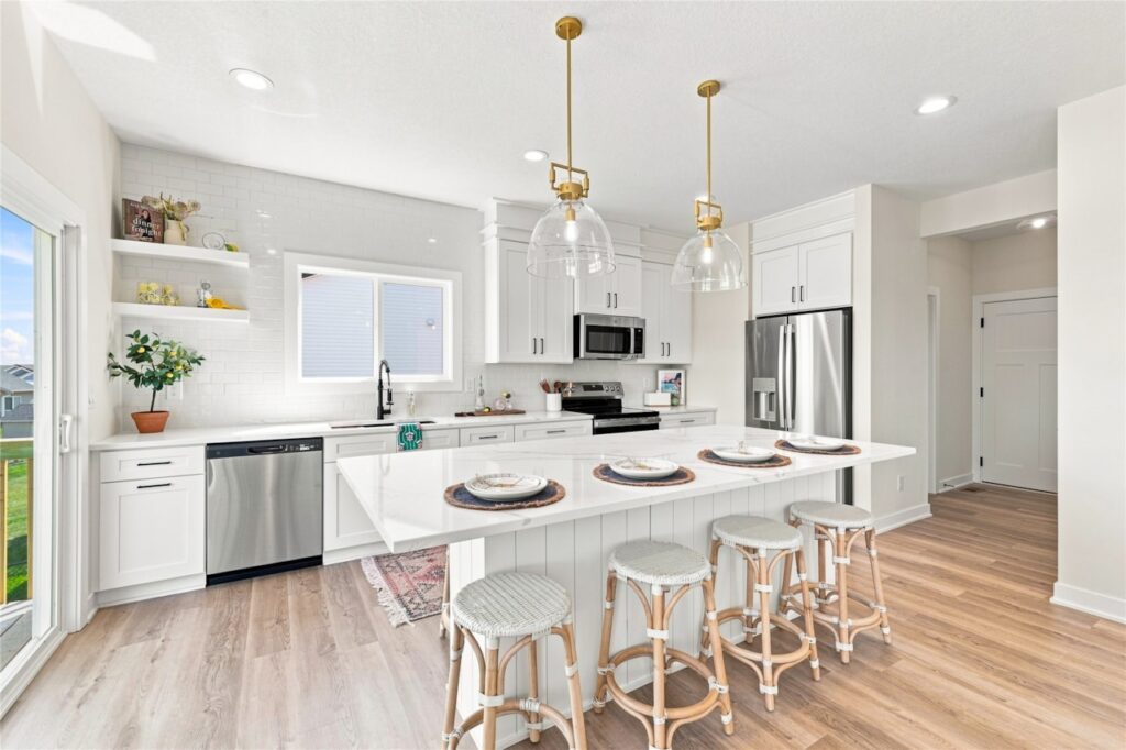 Available and Move In Ready Homes for sate at 1647 20th Ave SE in Altoona, IA