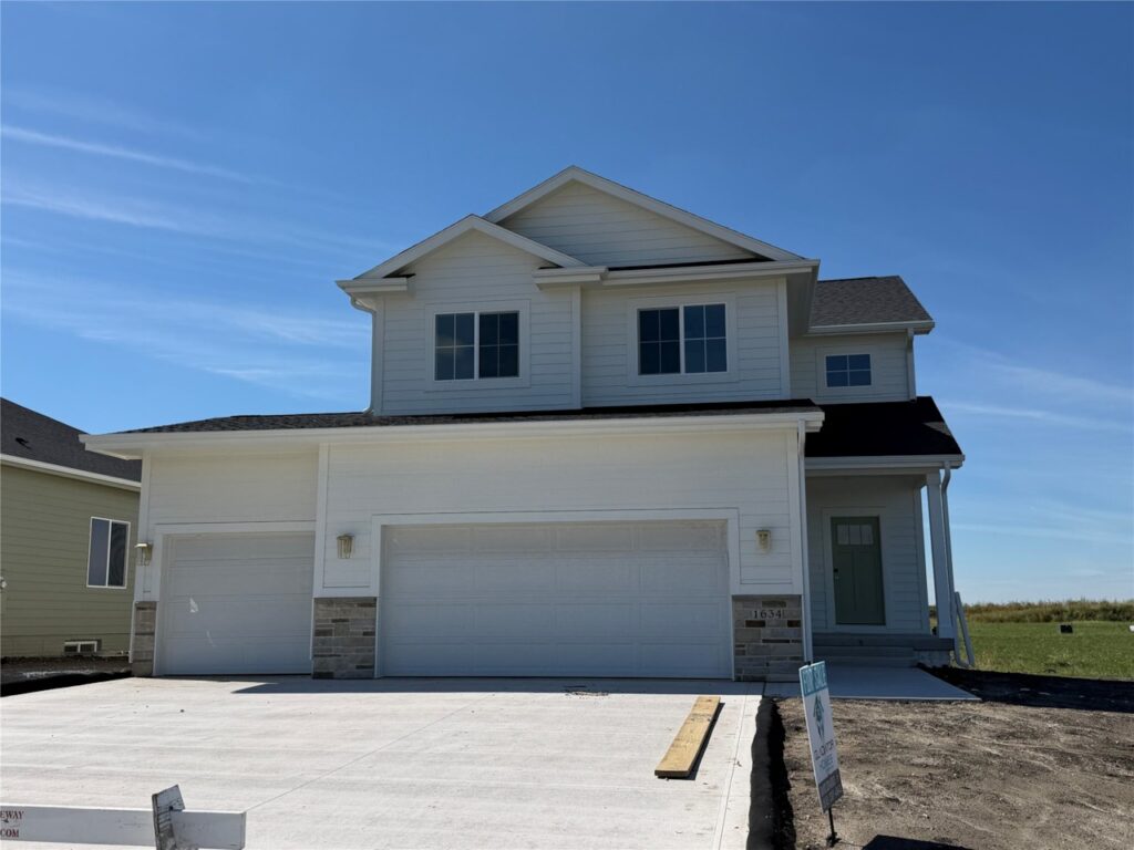 Available Homes and Move in Ready Homes for sale at 1634 SW Maplewood Dr in Grimes, IA