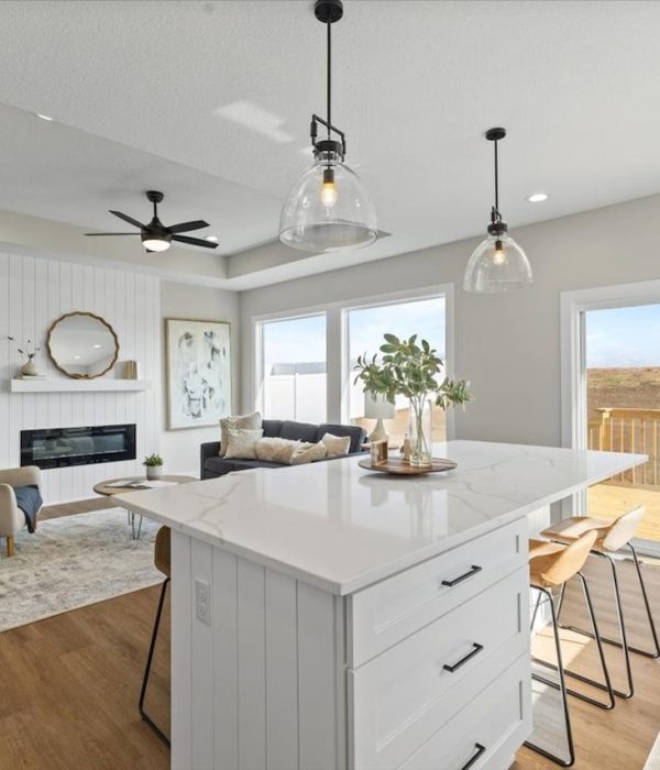 304 S Valley View Dr Norwalk IA